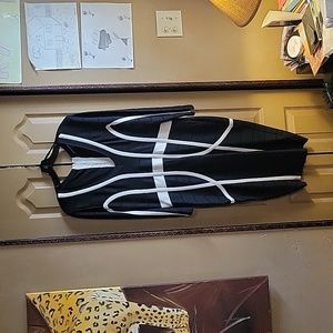 FRENCH CONNECTION BLK.& WHITE EUC BODYCON DRESS
